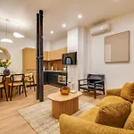 Beaufitul Apmt - Ac -2Br-6P- Notre Dame