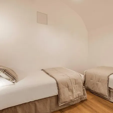 Beaufitul Apmt - Ac -2br-6p- Notre Dame * Parigi
